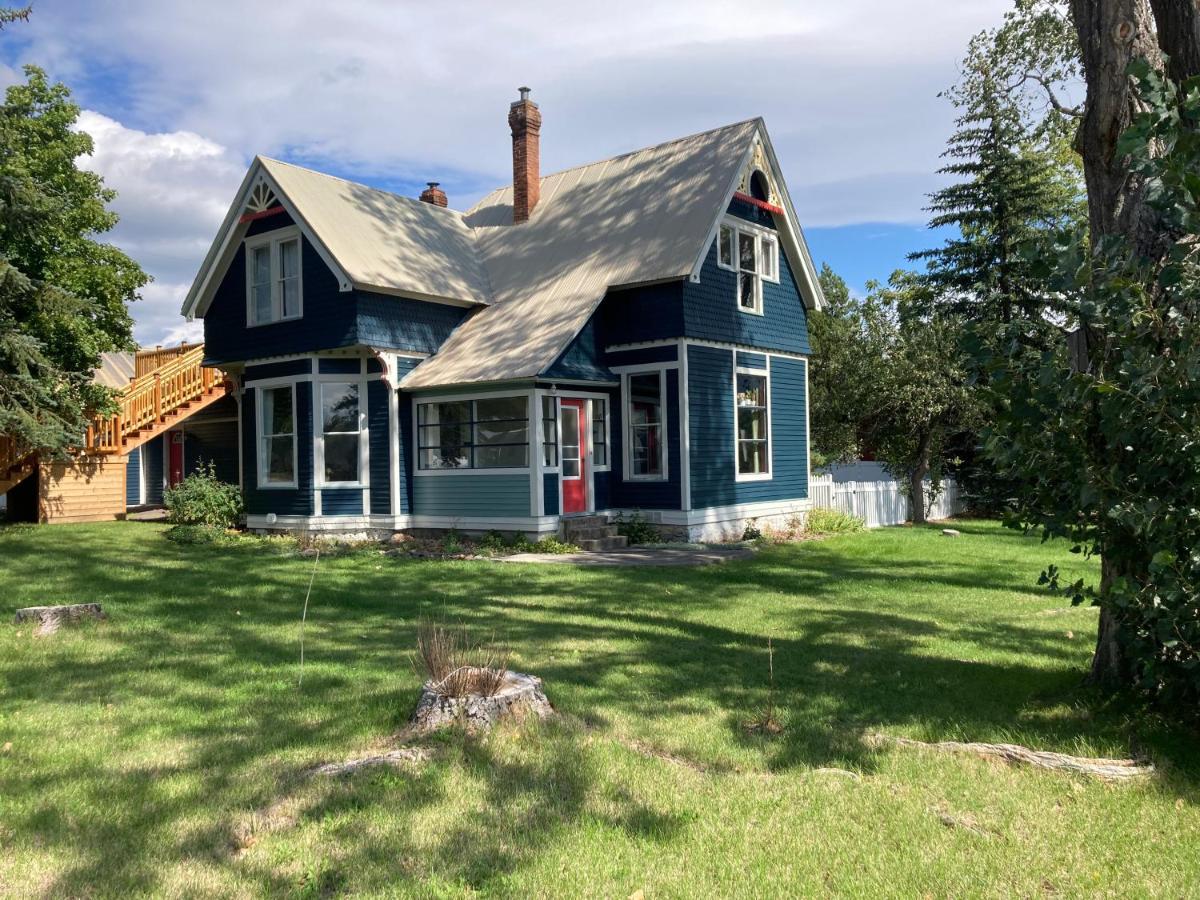 Victorian Guest Getaway-20Mins To Glacier National Park-10Mins To Airport! Columbia Falls Eksteriør billede